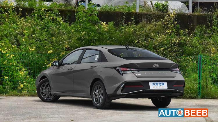 Hyundai Elantra 2025